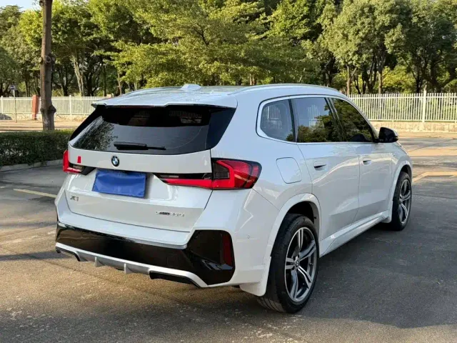 BMW X1 — Фото автомобиля 3
