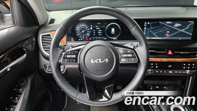 Kia Seltos — Фото автомобиля 13