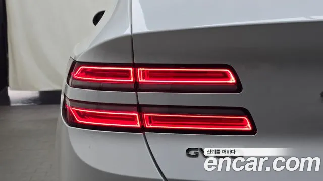 Genesis GV80 — Фото автомобиля 8