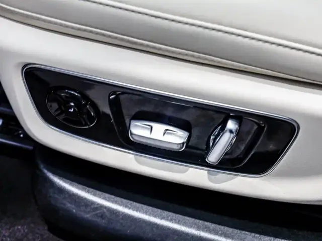 Li Auto L8 — Фото автомобиля 15