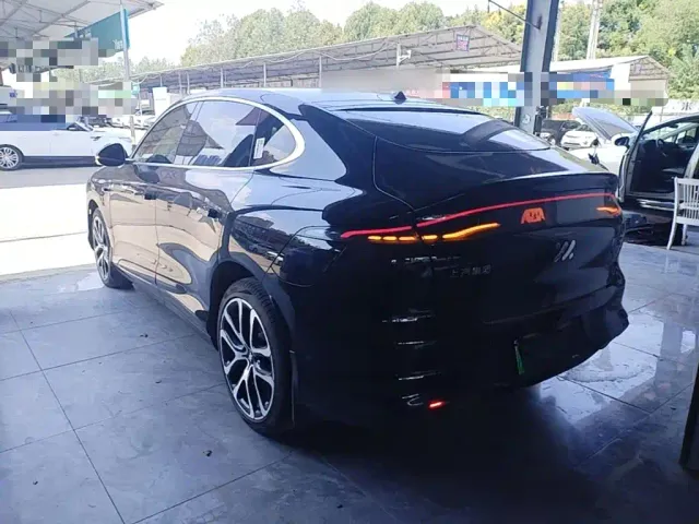 IM Motors LS6 — Фото автомобиля 22