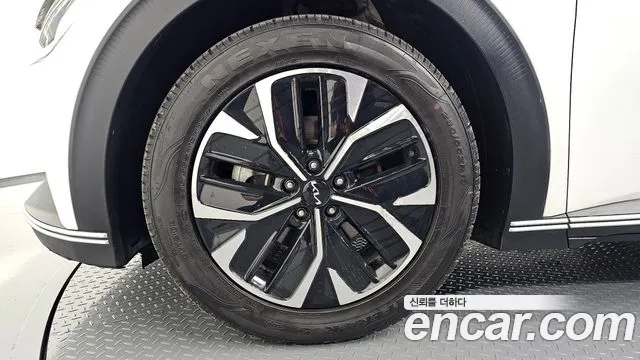 Kia EV6 — Фото автомобиля 5