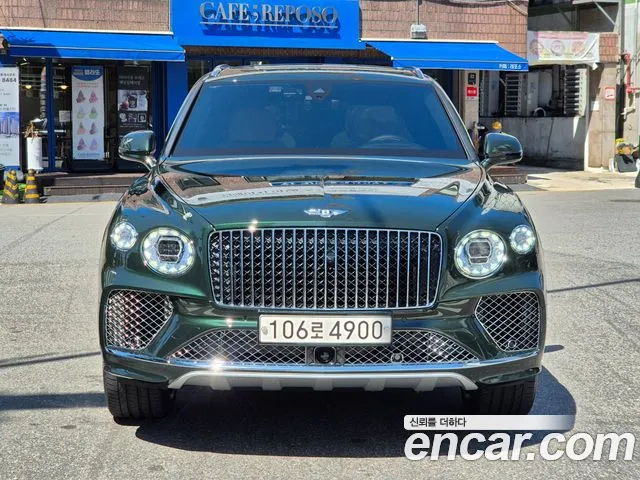 Bentley Bentayga — Фото автомобиля 2