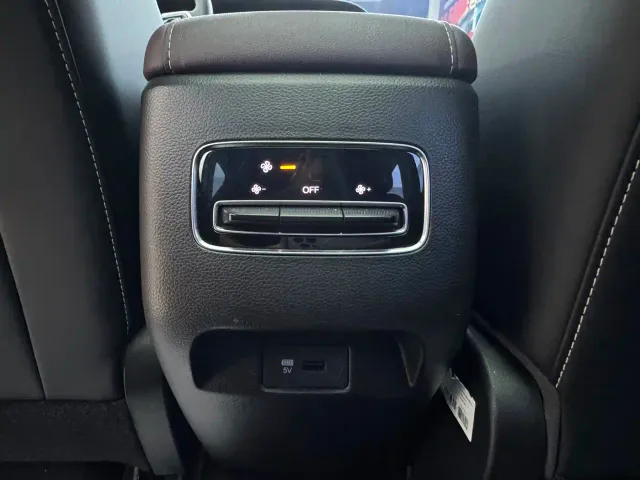 GAC Trumpchi M6 — Фото автомобиля 16