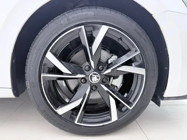 Skoda Octavia — Фото автомобиля 20