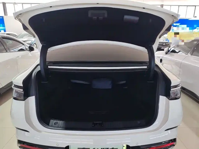 BYD Seal 07 DM-i — Фото автомобиля 18