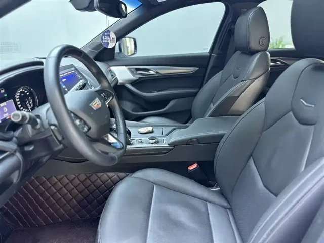 Cadillac CT5 — Фото автомобиля 7