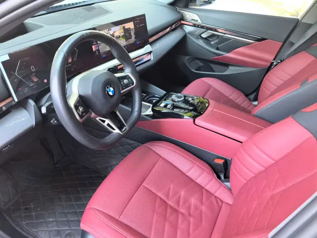 BMW 5 Series — Фото автомобиля 10