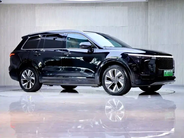 Li Auto ONE — Фото автомобиля 3