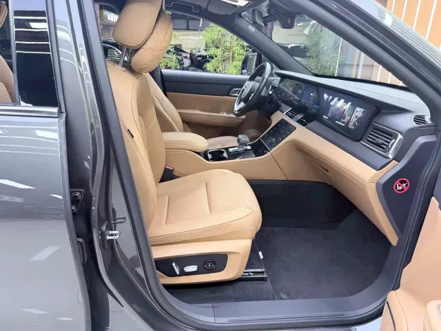 Li Auto ONE — Фото автомобиля 20