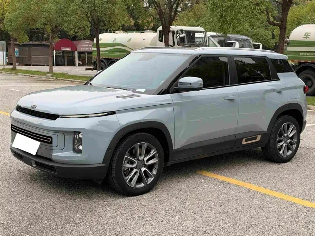 Geely ICON — Фото автомобиля 10