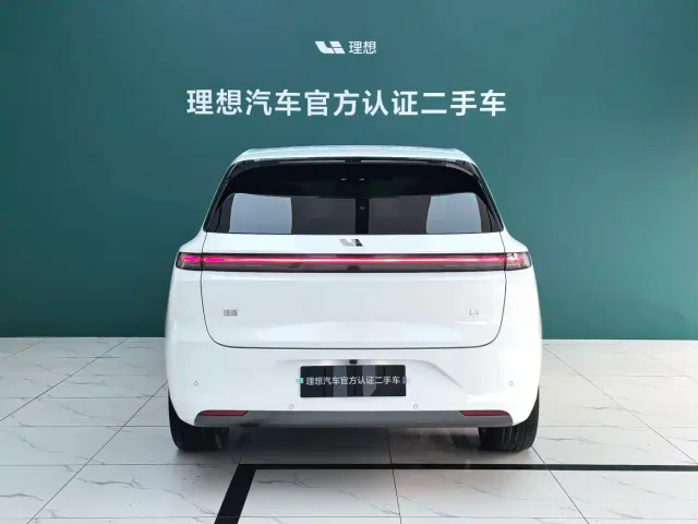 Li Auto L6 — Фото автомобиля 15