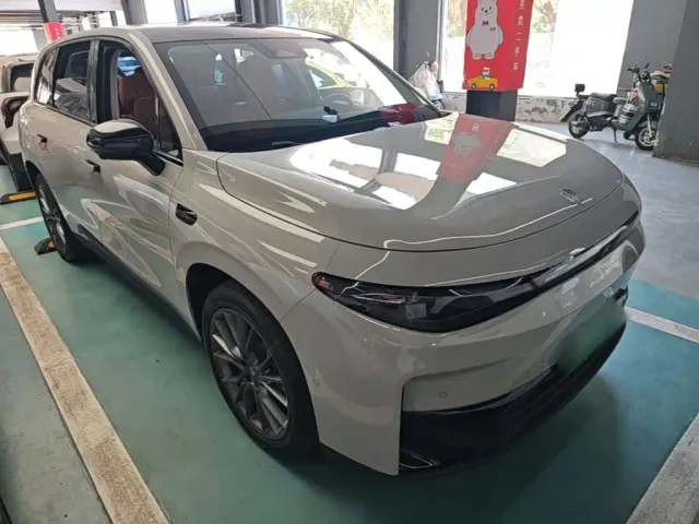 Leapmotor C10 — Фото автомобиля 3