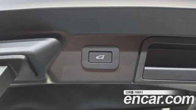 Land Rover Range Rover Velar — Фото автомобиля 28