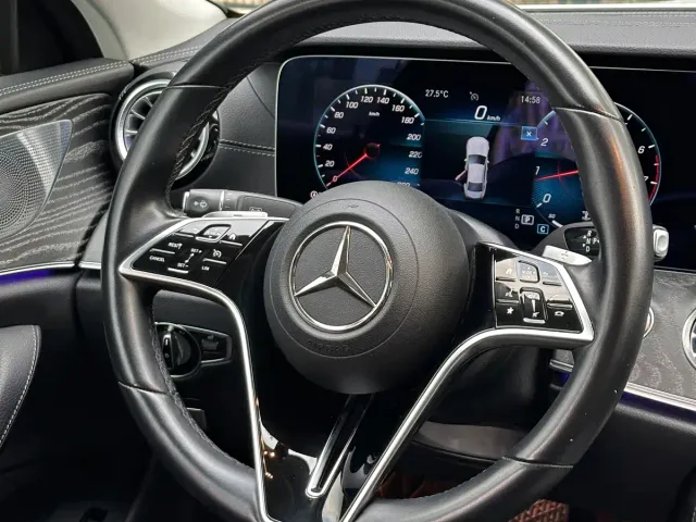 Mercedes-Benz CLS-Class — Фото автомобиля 19