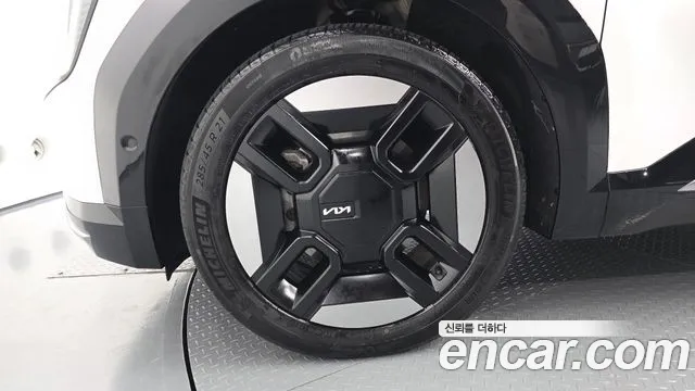 Kia EV9 — Фото автомобиля 5