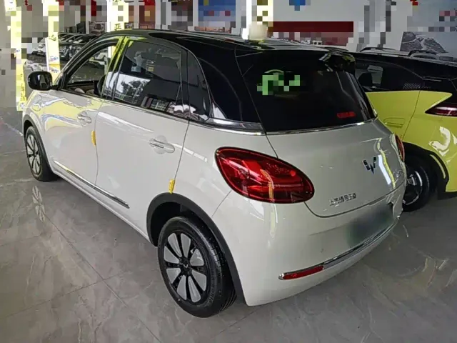 Wuling Bingo — Фото автомобиля 4