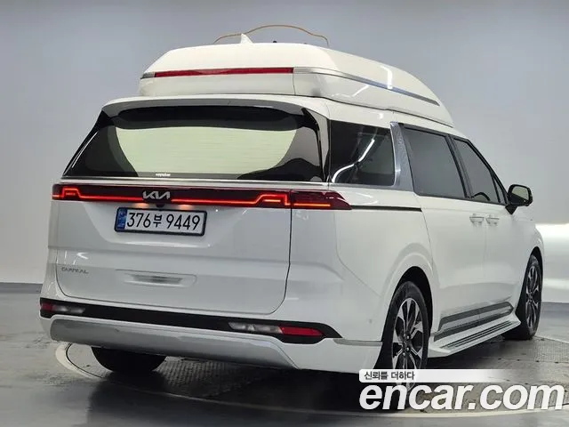 Kia Carnival Generation 4 — Фото автомобиля 3
