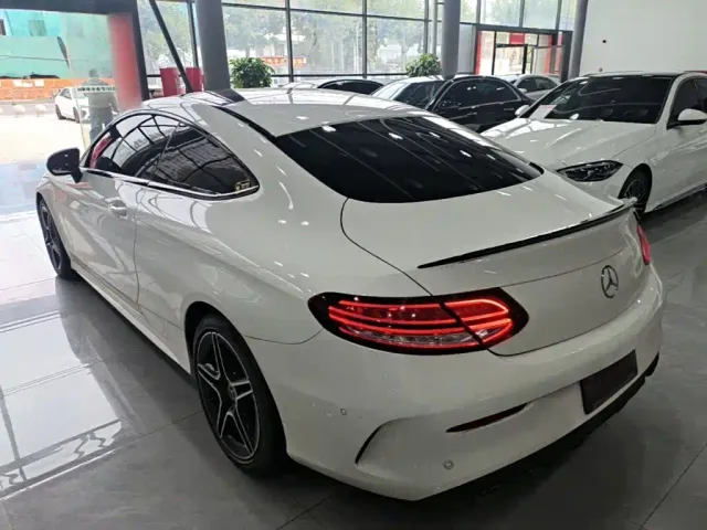 Mercedes-Benz C-Class — Фото автомобиля 4