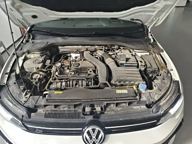 Volkswagen Golf — Фото автомобиля 19