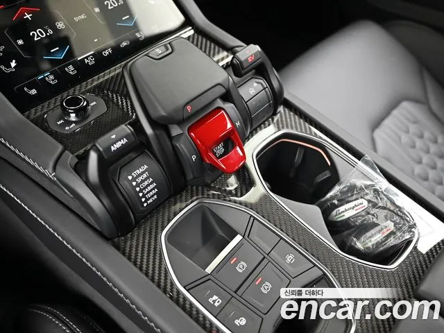 Lamborghini Urus — Фото автомобиля 9