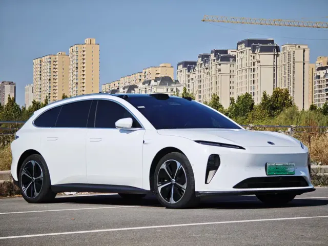 Nio ET5 Touring — Фото автомобиля 3