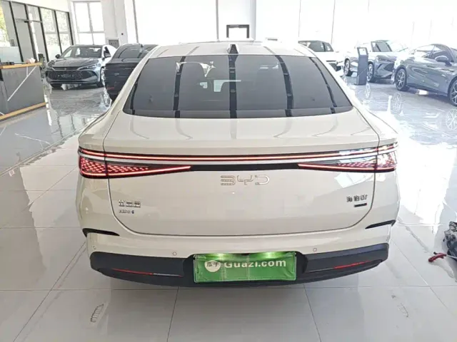 BYD Seal 07 DM-i — Фото автомобиля 5