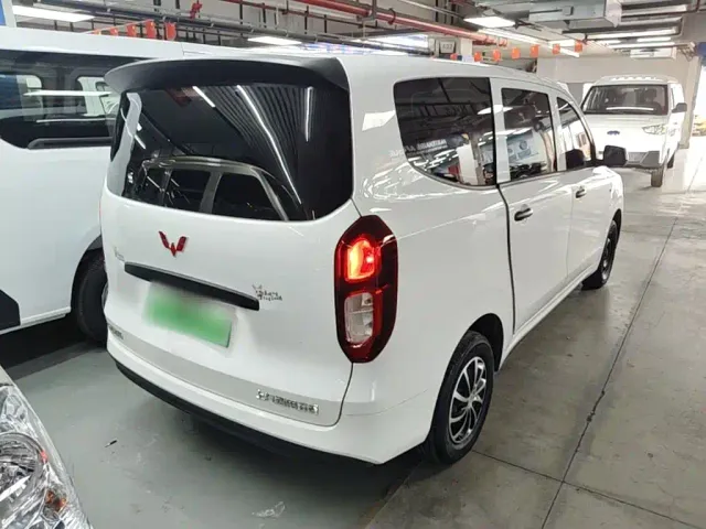 Wuling Hongguang — Фото автомобиля 6