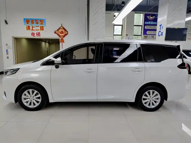 GAC Trumpchi M6 — Фото автомобиля 3