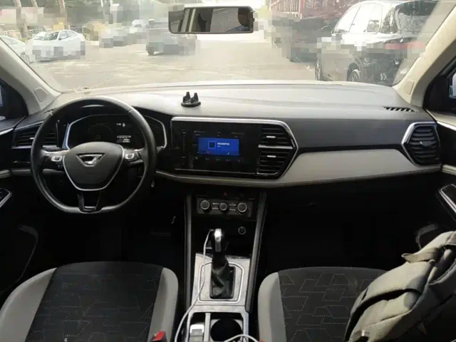 Jetta VS5 — Фото автомобиля 12