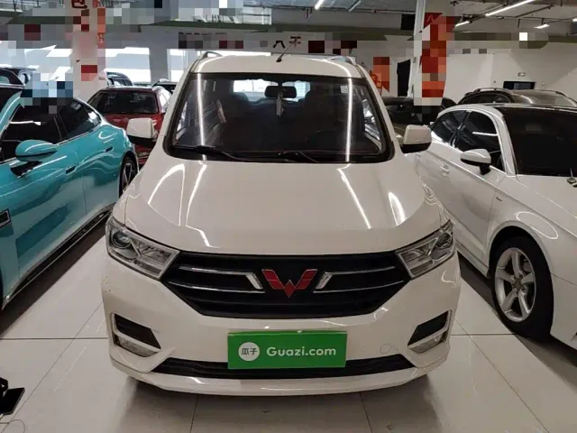 Wuling Hongguang — Фото автомобиля 2