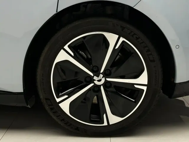 NIO NIO ET5 2025 75kWh — Фото автомобиля 18
