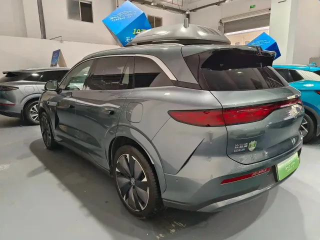 BYD Tang L — Фото автомобиля 4