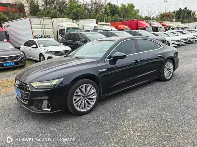 Фотография автомобиля — Audi A7L