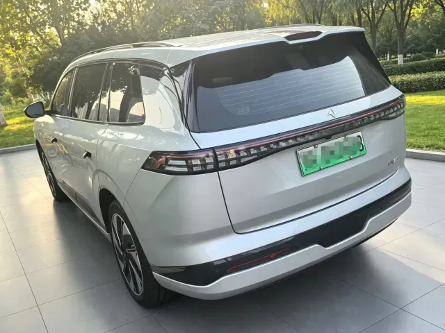 Dongfeng eπ 008 — Фото автомобиля 5