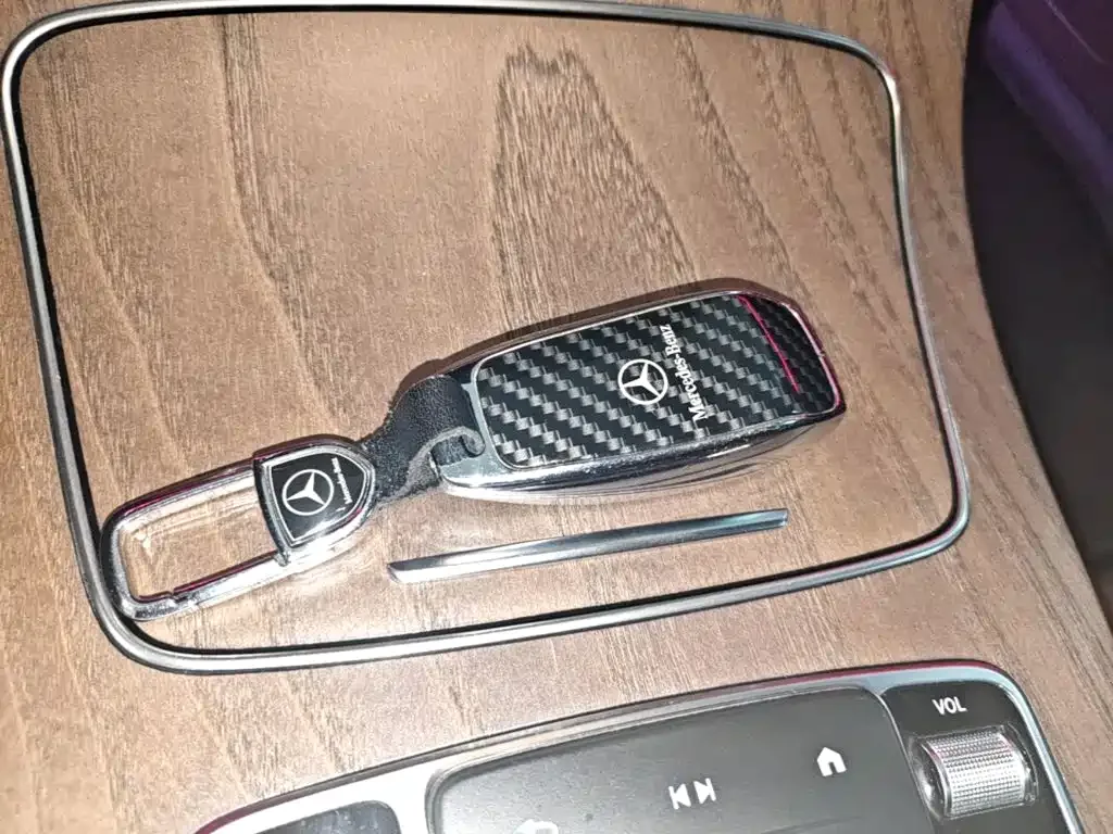 Mercedes-Benz Mercedes-Benz E-Class 2023 Facelift E 300 L Luxury — Фото автомобиля 8