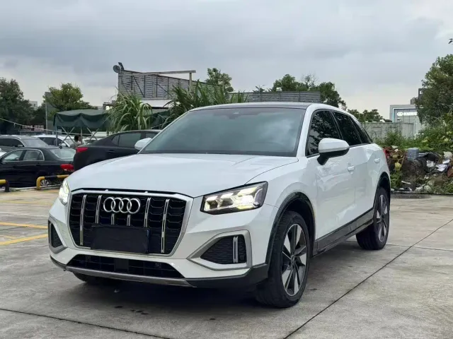 Audi Q2L — Фото автомобиля 2