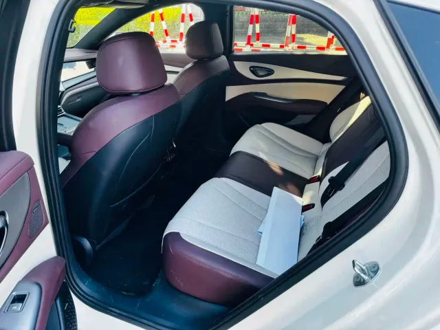 BYD Seal 07 DM-i — Фото автомобиля 3