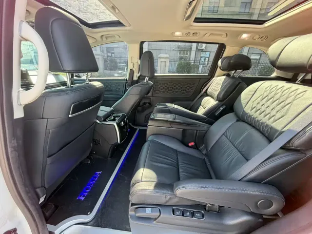 Honda Elysion — Фото автомобиля 8