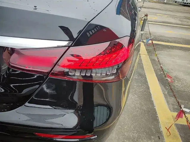 Mercedes-Benz E-Class — Фото автомобиля 7