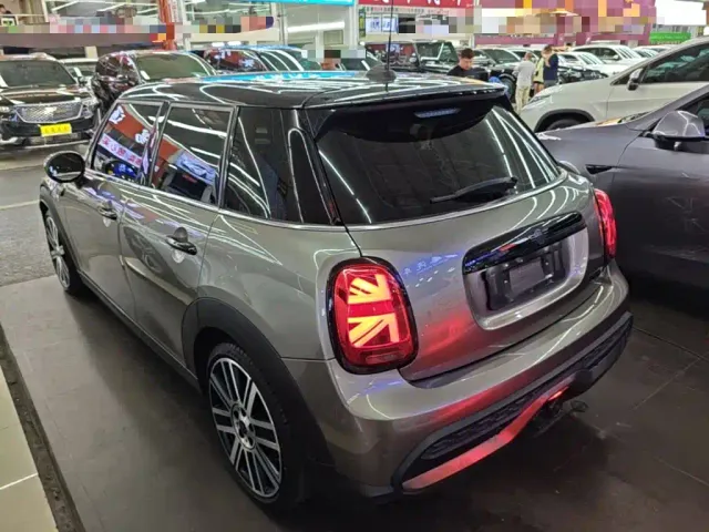 MINI Hatch — Фото автомобиля 4