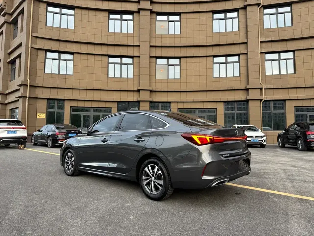 Changan Eado — Фото автомобиля 6
