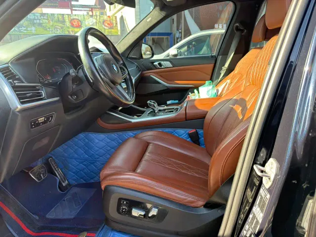 BMW X7 — Фото автомобиля 4