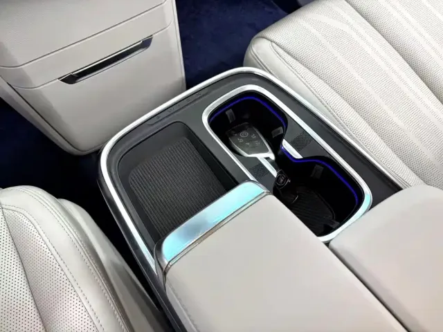 Buick Century 2023 2.0T 7-Seater World Edition — Фото автомобиля 22