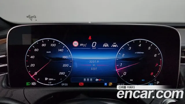 Mercedes-Benz E-Class — Фото автомобиля 6
