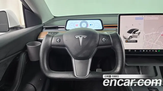 Tesla Model Y — Фото автомобиля 12