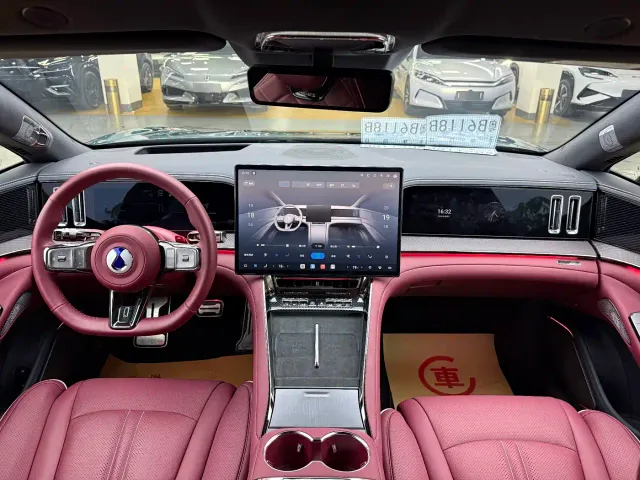 Denza Z9GT — Фото автомобиля 7