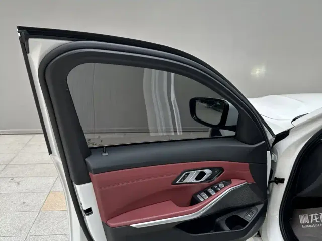 BMW 3 Series — Фото автомобиля 12