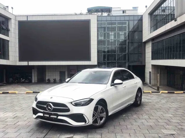 Фотография автомобиля — Mercedes-Benz C-Class