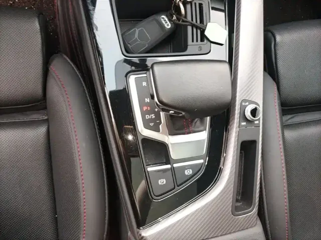 Audi A4L — Фото автомобиля 13